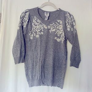 NWOT, Grey sweater with white embroidery, XS by rain+rose